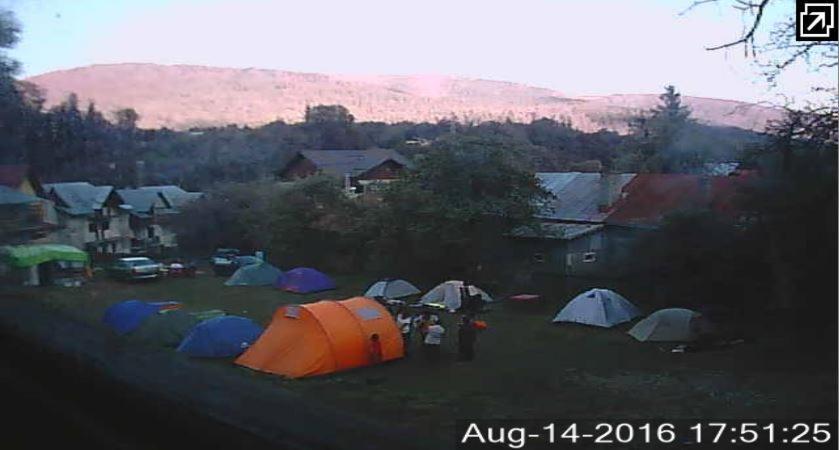 Camping Aviator, Numai Teren, Campare Pentru Rulote Autorulote Personale, Campingul Nu Are Rulote !!! Буштені Екстер'єр фото